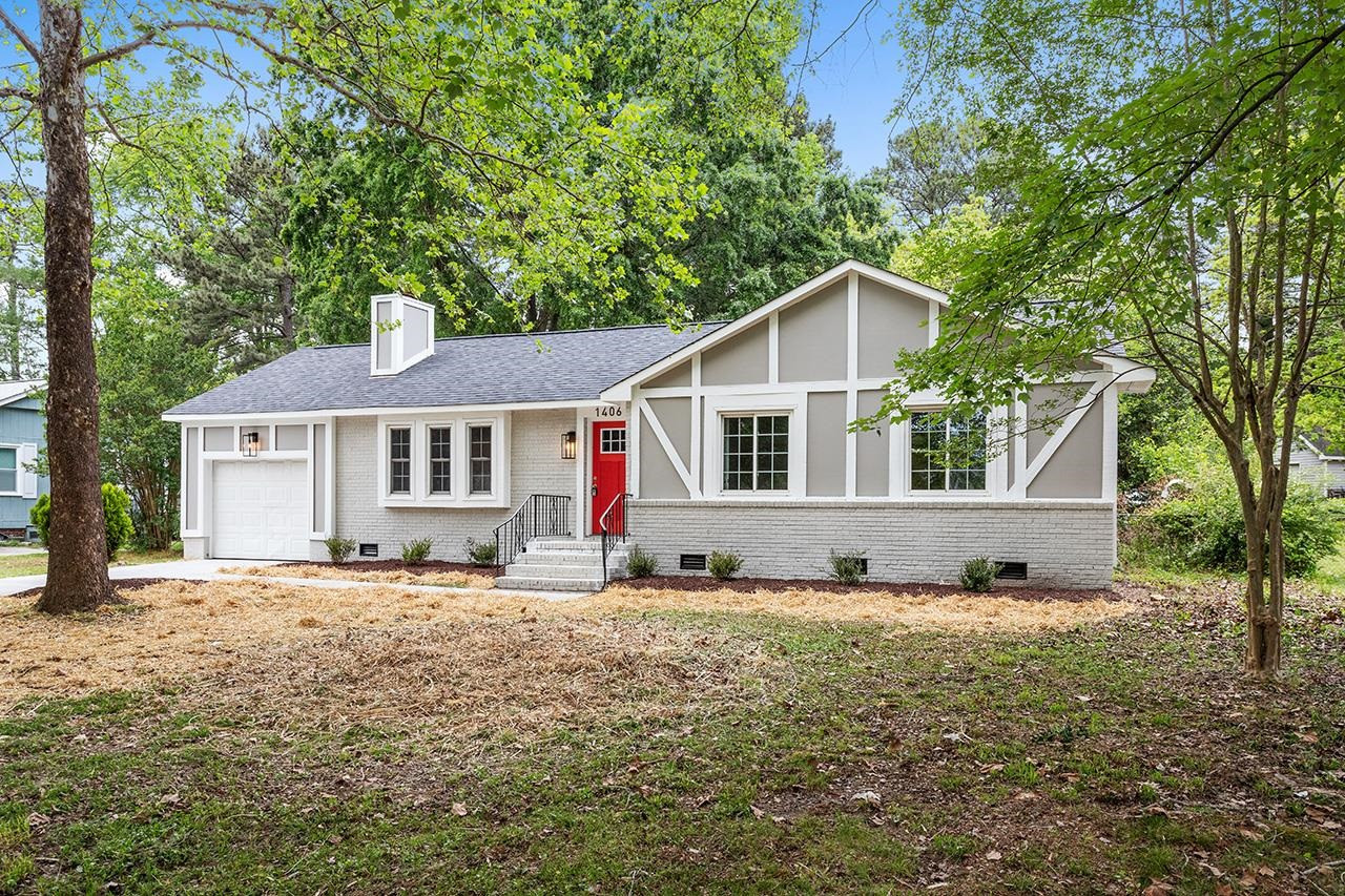 1406 Foxwood Drive