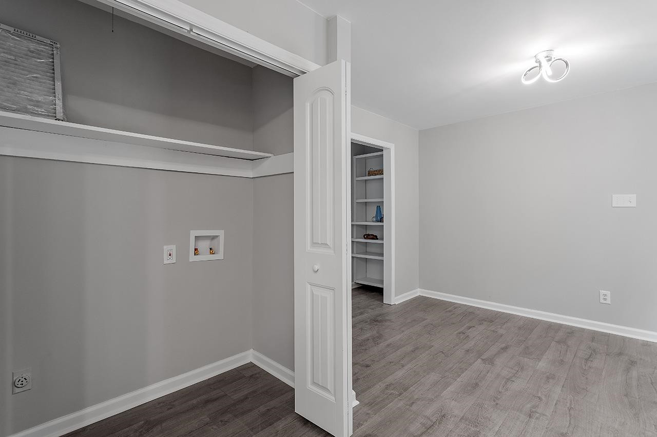1406 Foxwood Drive