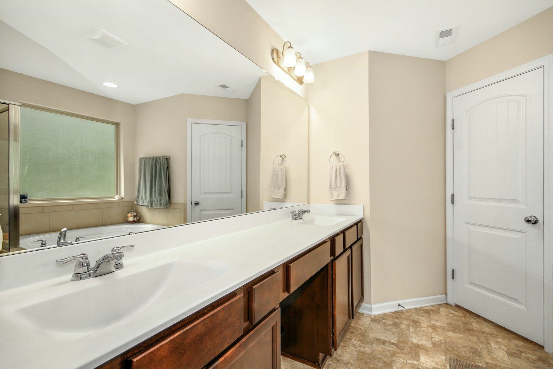 107 Northern Shrike Court