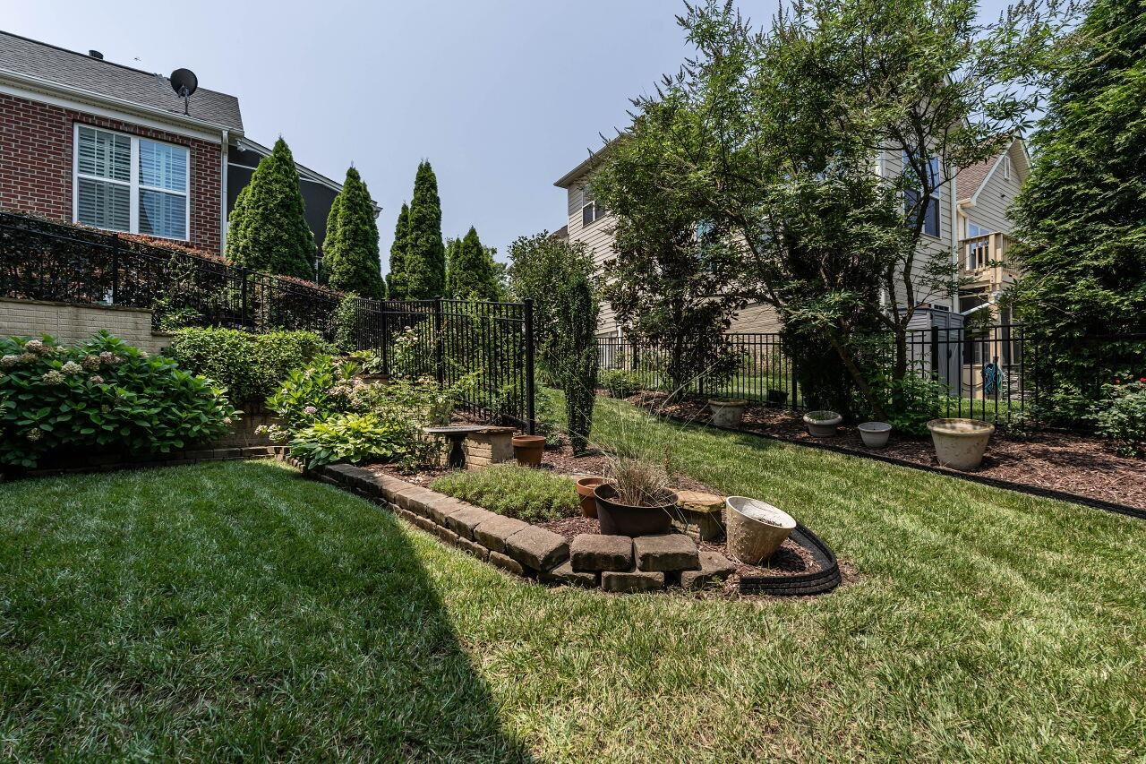 11209 Bayberry Hills Drive