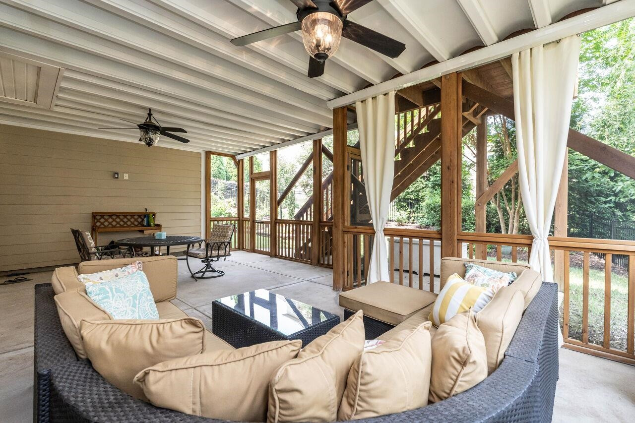 11209 Bayberry Hills Drive