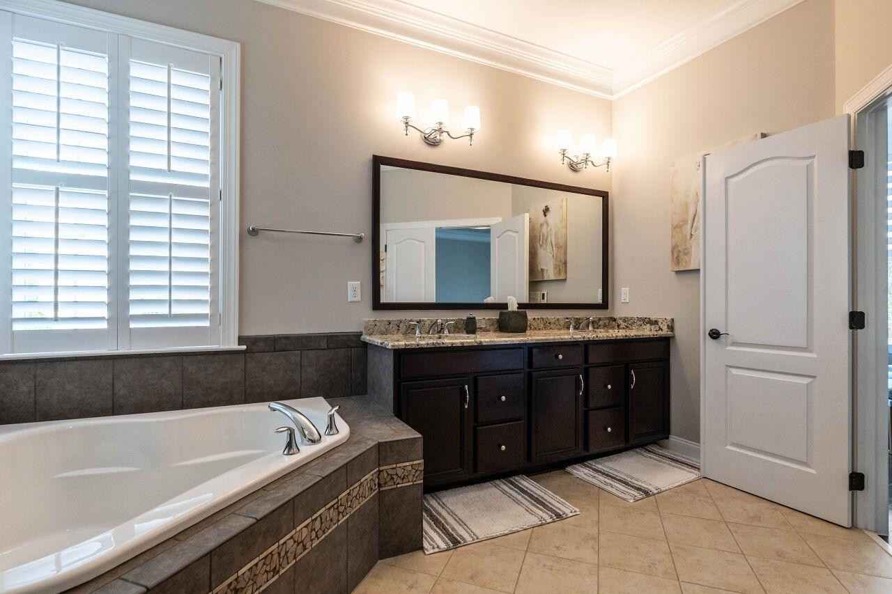 11209 Bayberry Hills Drive