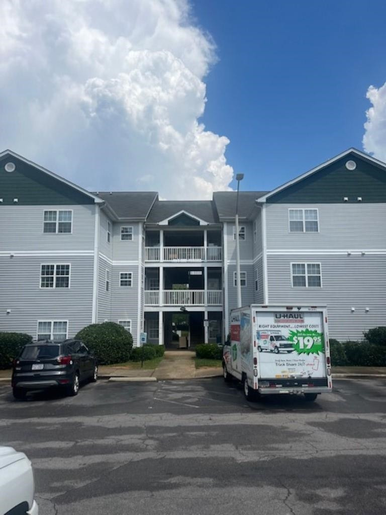 2011 Wolfmill Drive Unit: 301
