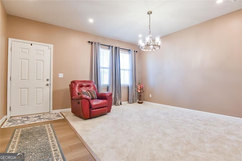 2093 Blackbird Circle