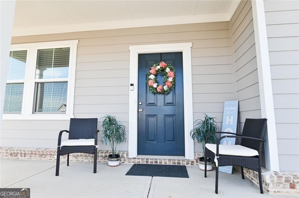 2093 Blackbird Circle