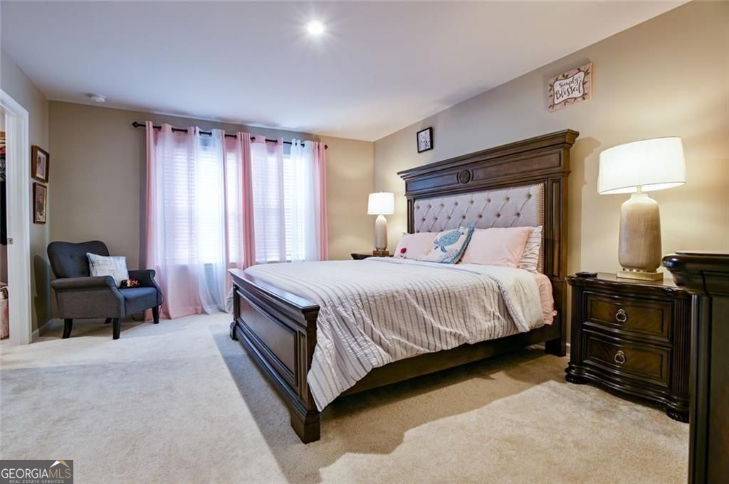 2093 Blackbird Circle