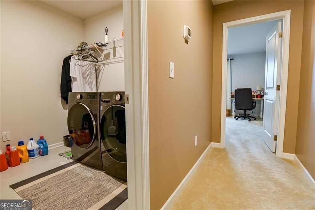 2093 Blackbird Circle