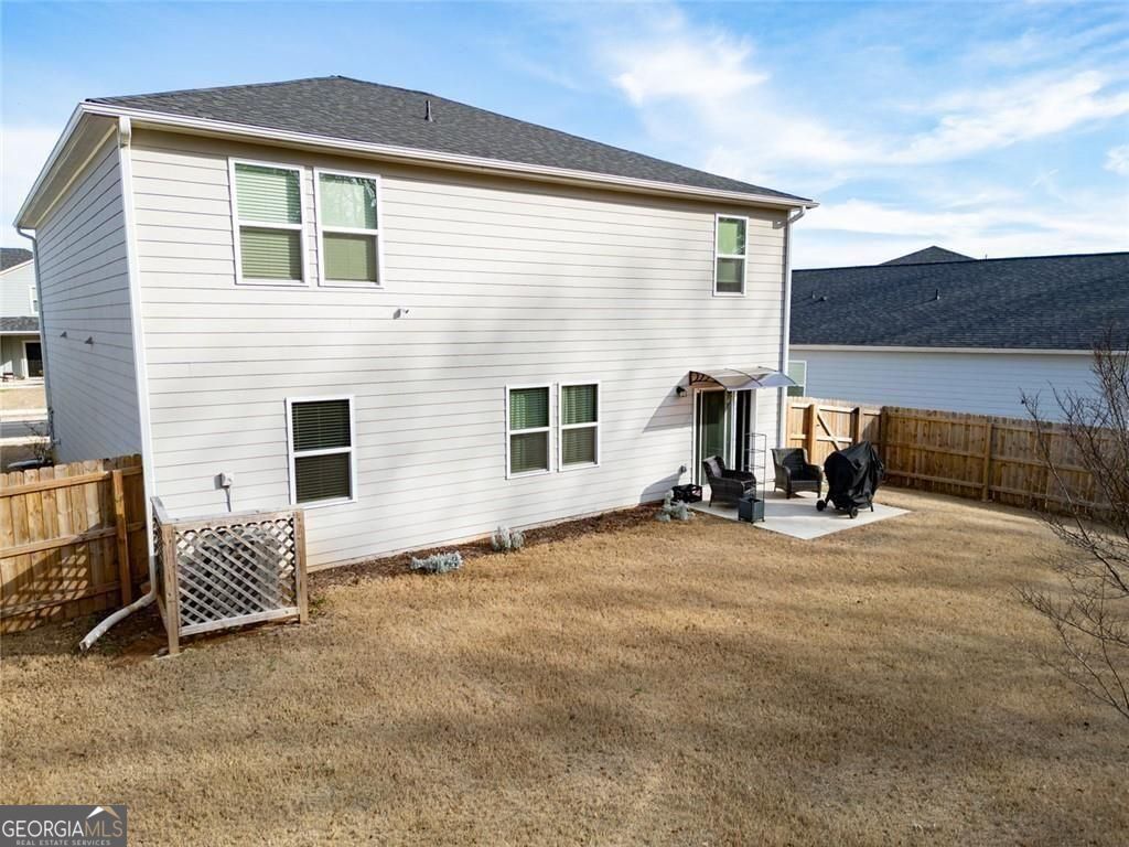 2093 Blackbird Circle