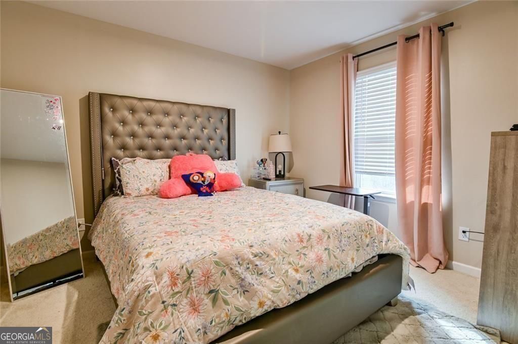 2093 Blackbird Circle