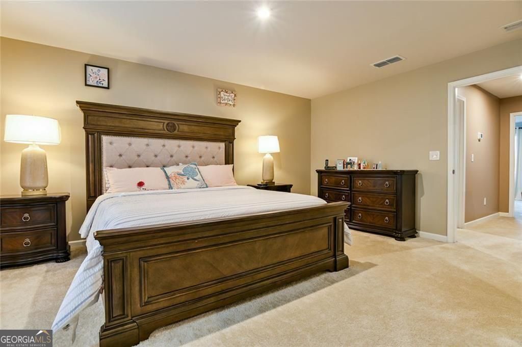 2093 Blackbird Circle