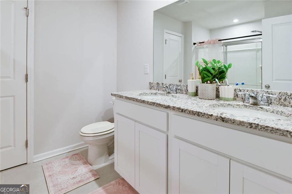 2093 Blackbird Circle