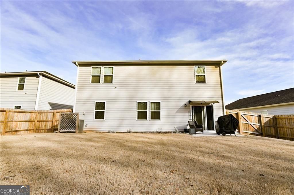 2093 Blackbird Circle