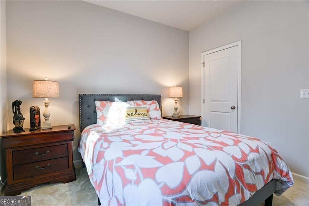 2093 Blackbird Circle