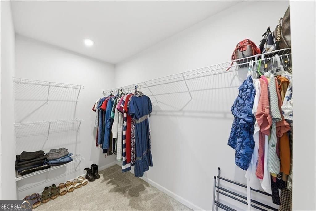 2268 Blackbird Circle