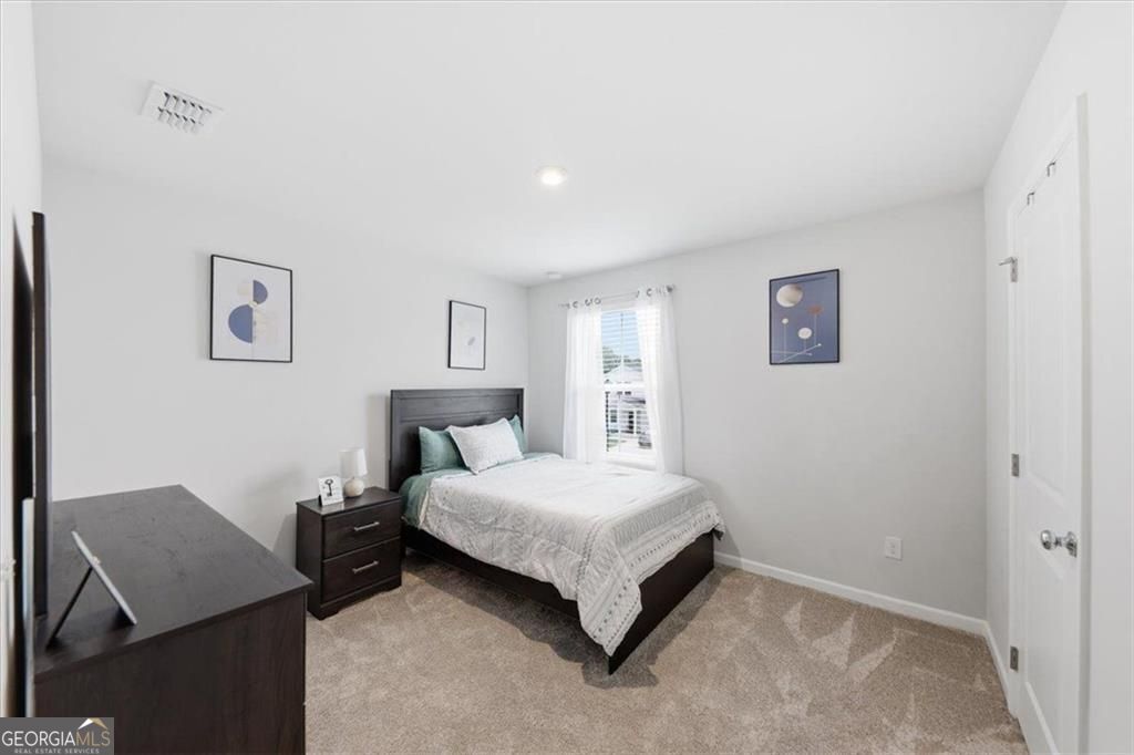 2268 Blackbird Circle