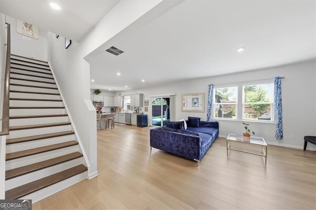2268 Blackbird Circle