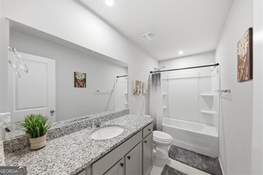 2268 Blackbird Circle