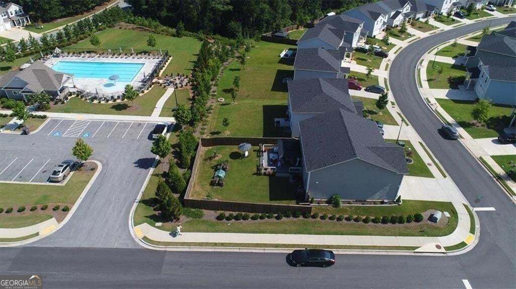 2131 BLACKBIRD Circle