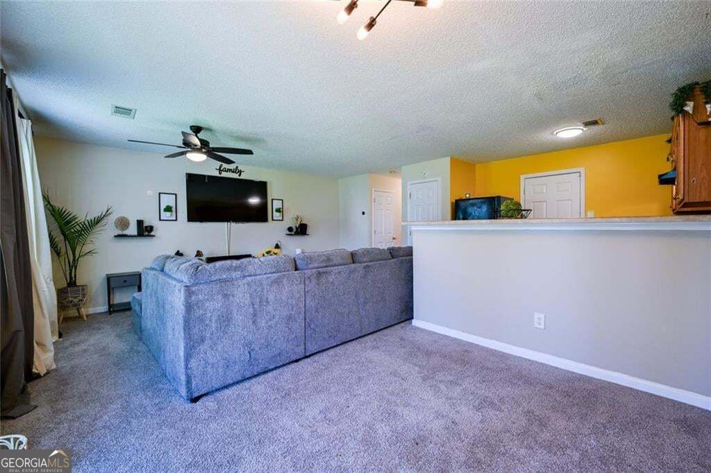 1476 April Lane