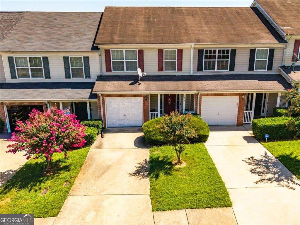 1476 April Lane