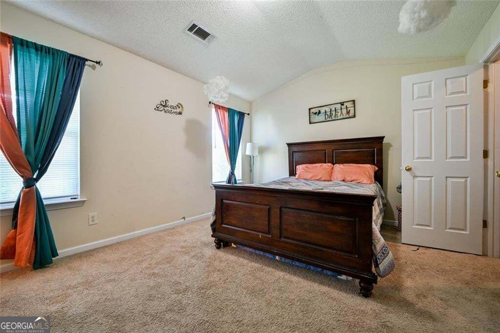 1476 April Lane