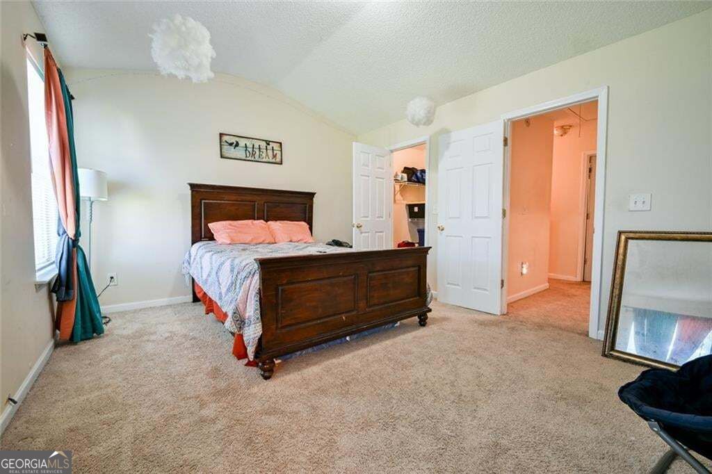1476 April Lane