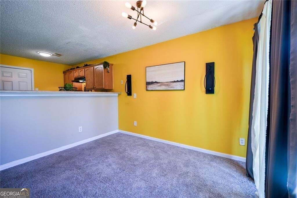 1476 April Lane