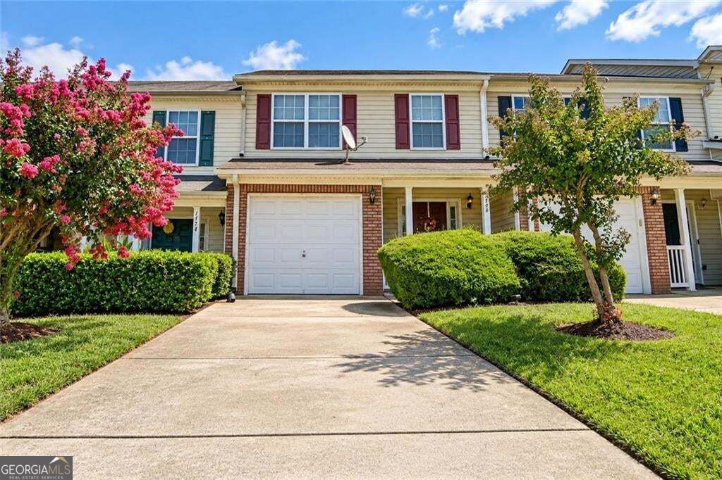 1476 April Lane