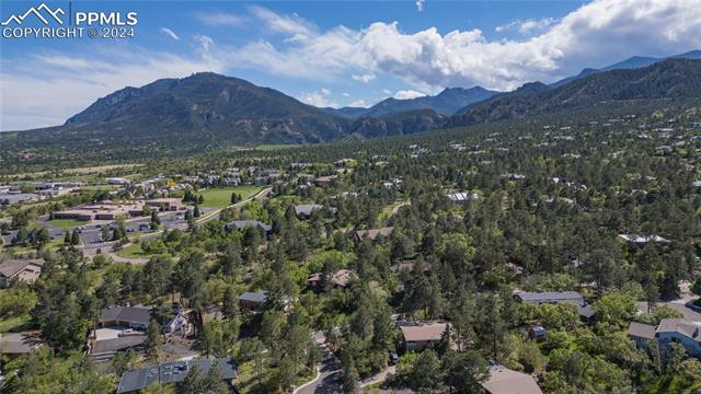 815 Cresta Road