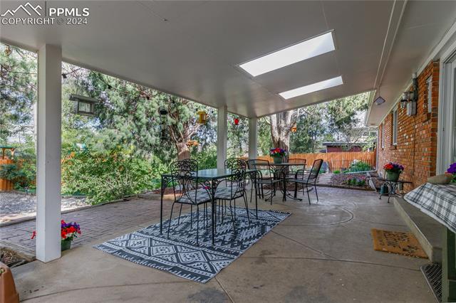 815 Cresta Road