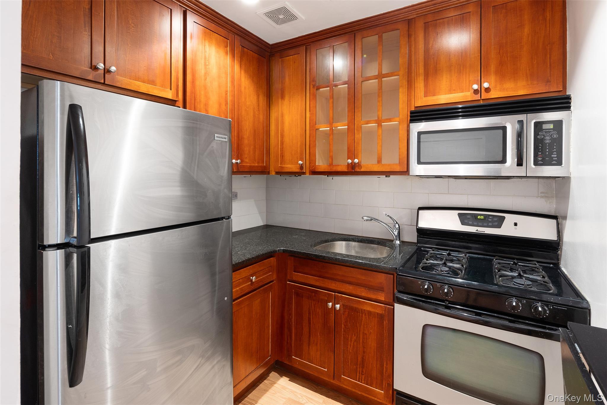 495 E 7th Street Unit: 1J