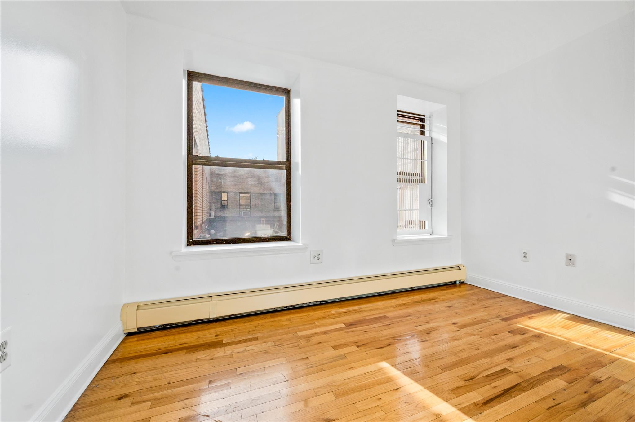 278 Nagle Avenue Unit: 2E