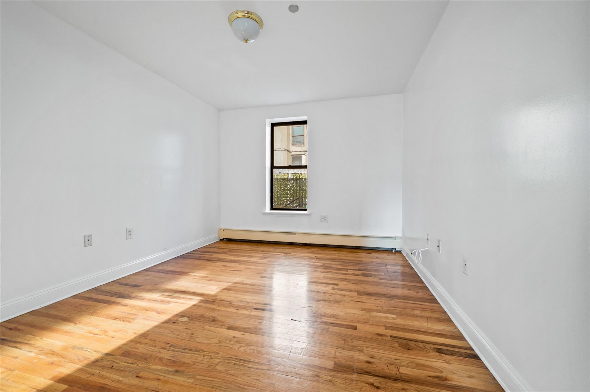 278 Nagle Avenue Unit: 2E