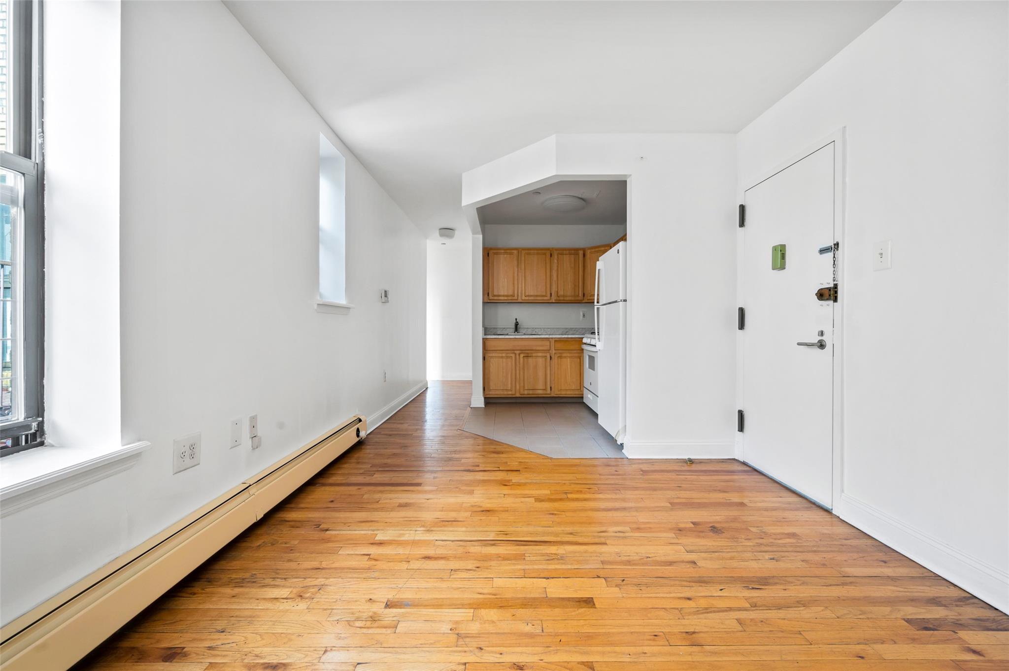 278 Nagle Avenue Unit: 2E