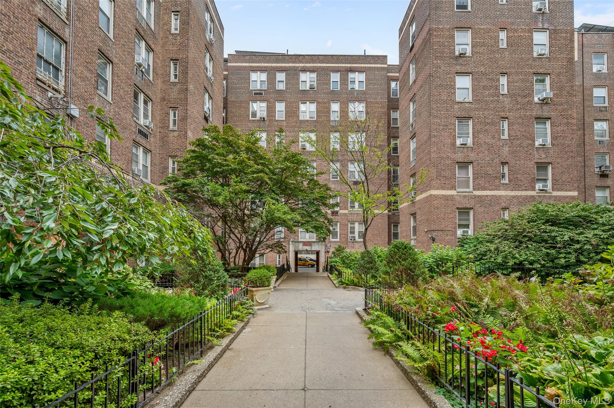 48-19 43rd Street Unit: 4D