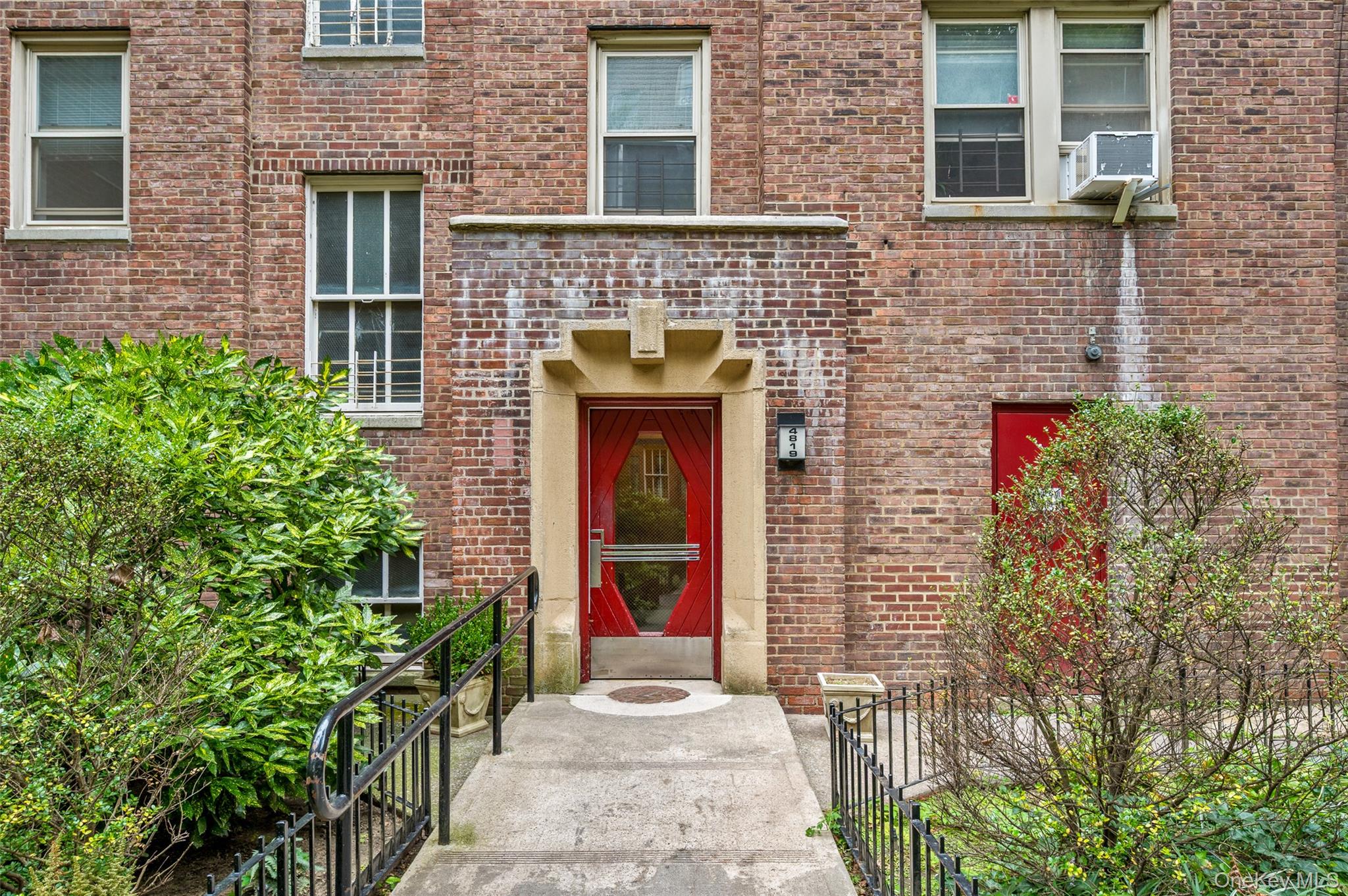 48-19 43rd Street Unit: 4D