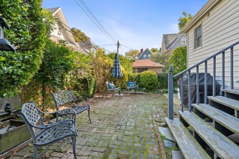 51 De Koven Court