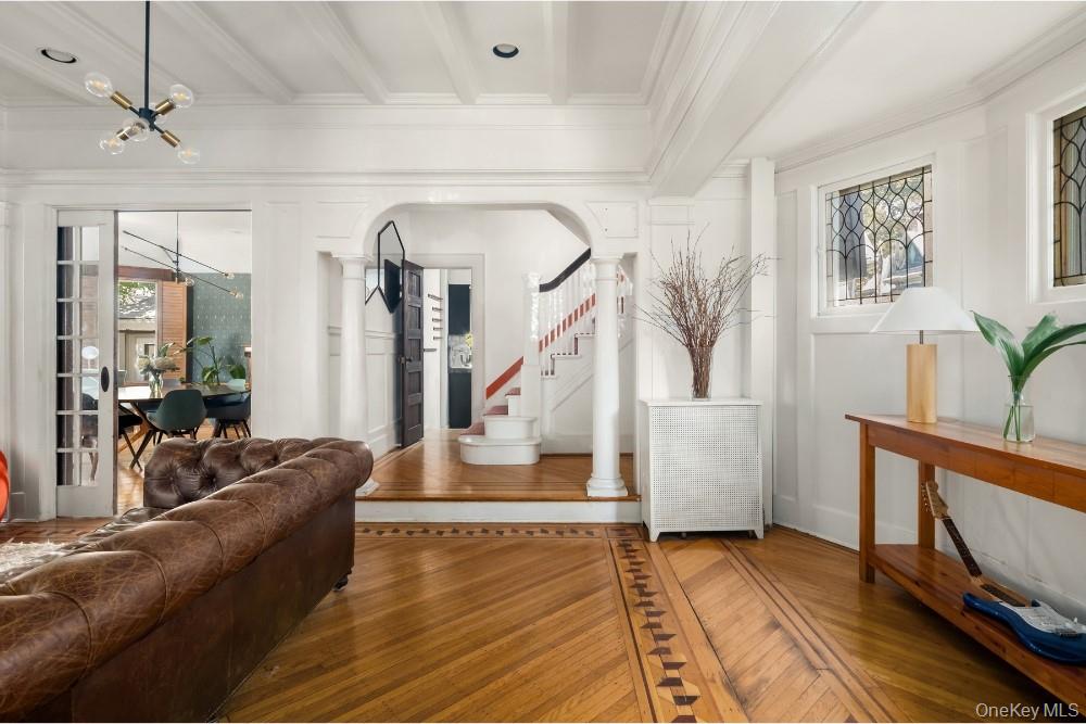 51 De Koven Court