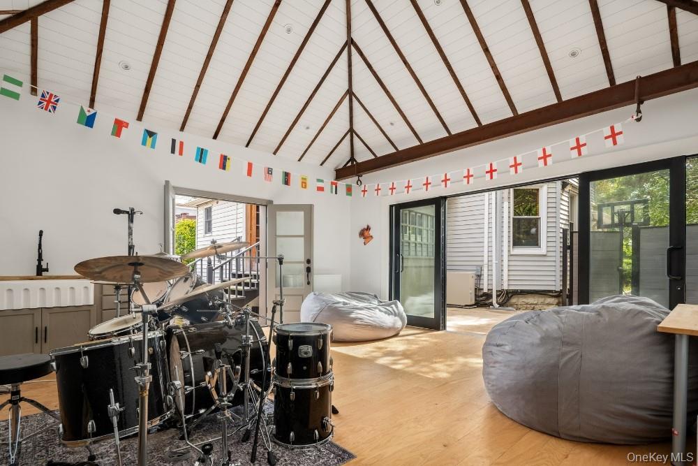 51 De Koven Court