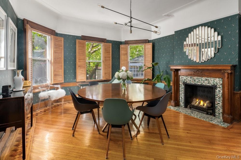 51 De Koven Court