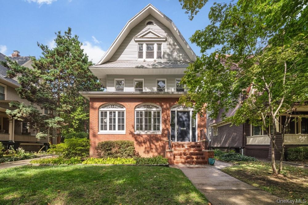 51 De Koven Court