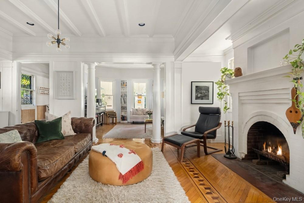 51 De Koven Court