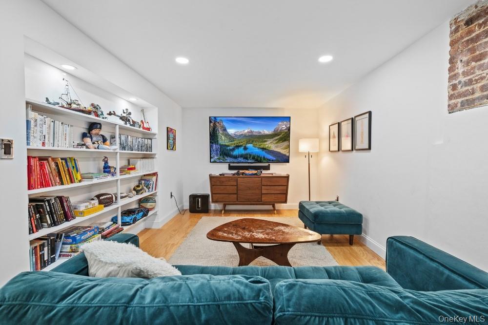 51 De Koven Court