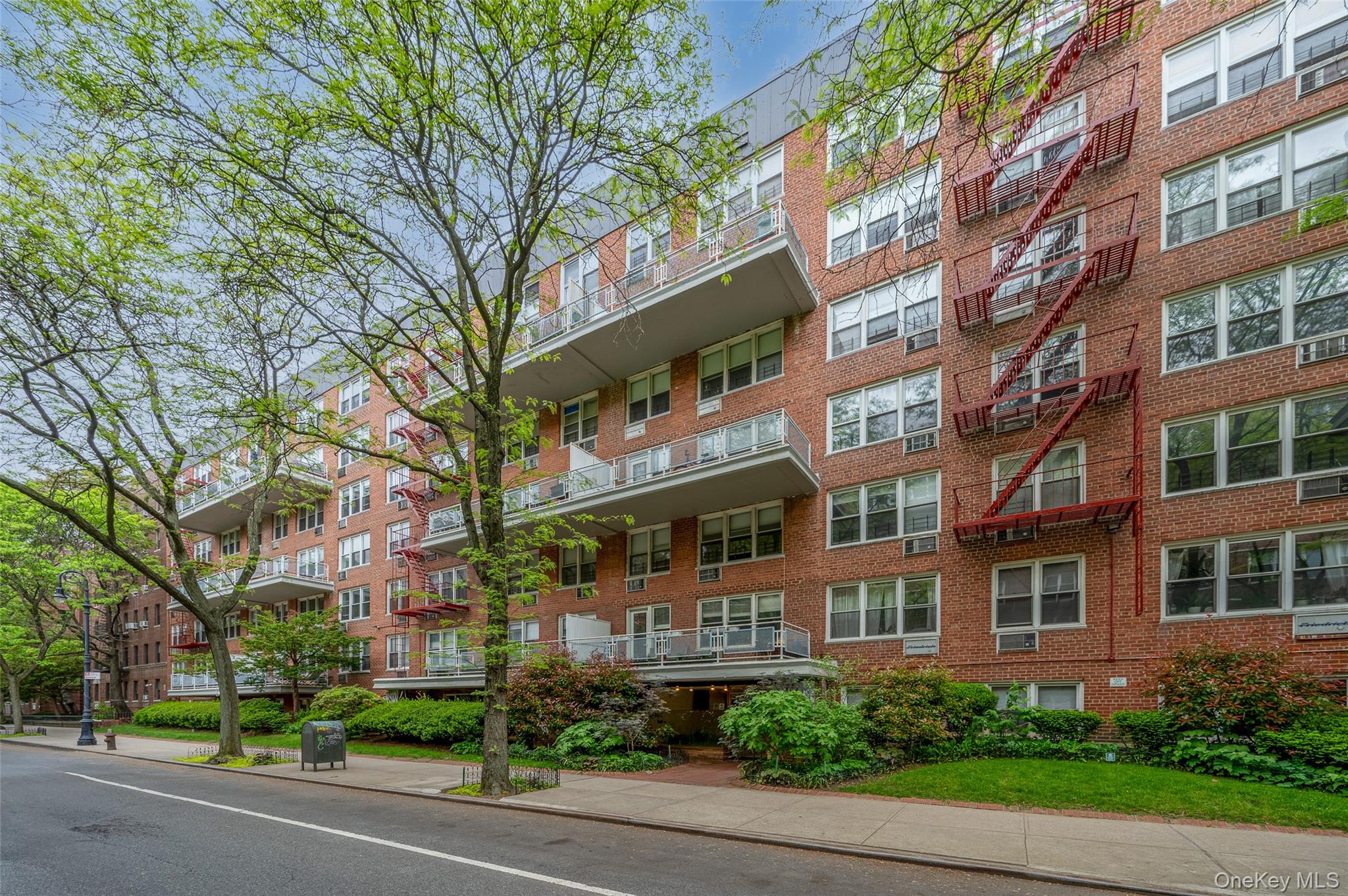 415 Argyle Road Unit: 4W