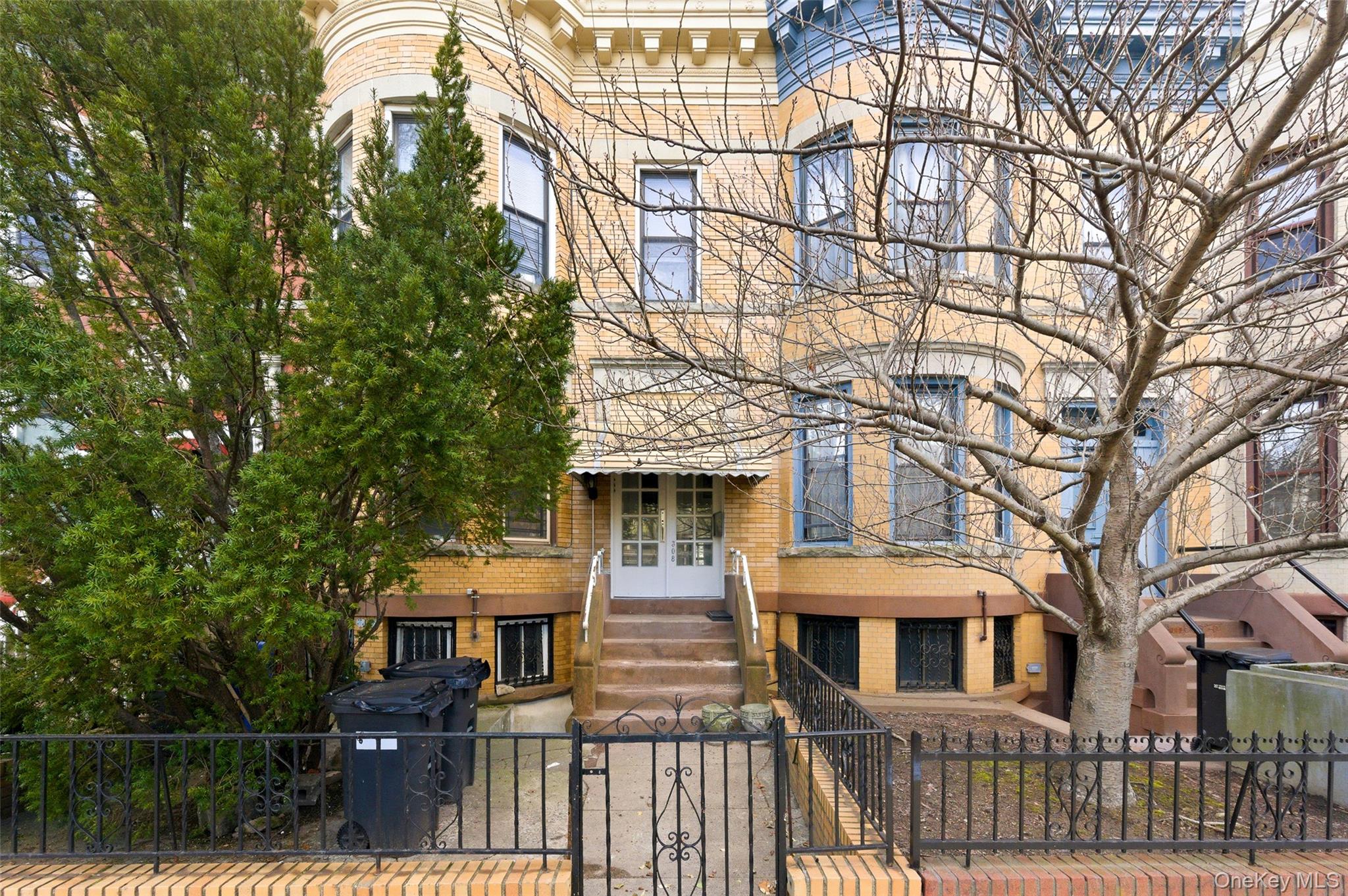 308 E 8th Street Unit: #1