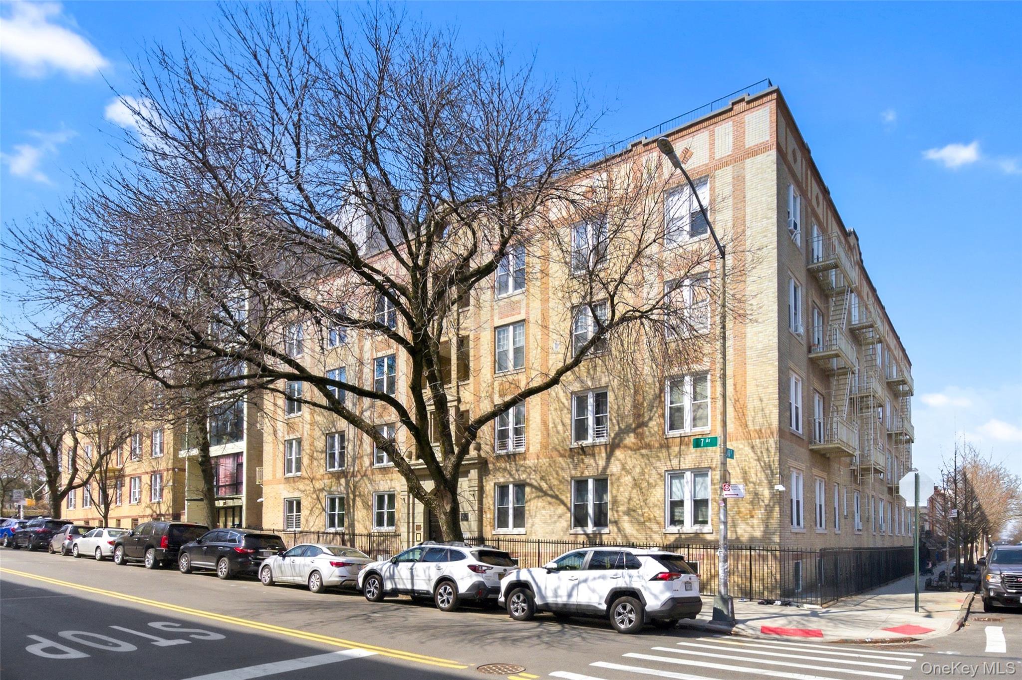 4006 7th Avenue Unit: 25