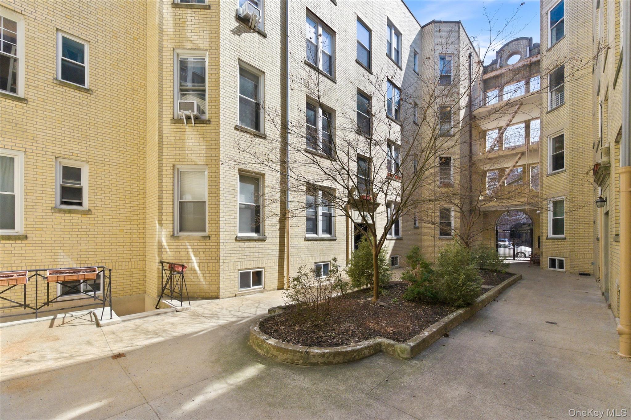 4006 7th Avenue Unit: 25