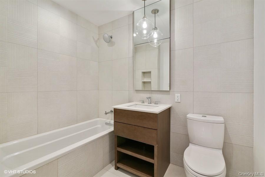2100 Bedford Avenue Unit: 4E