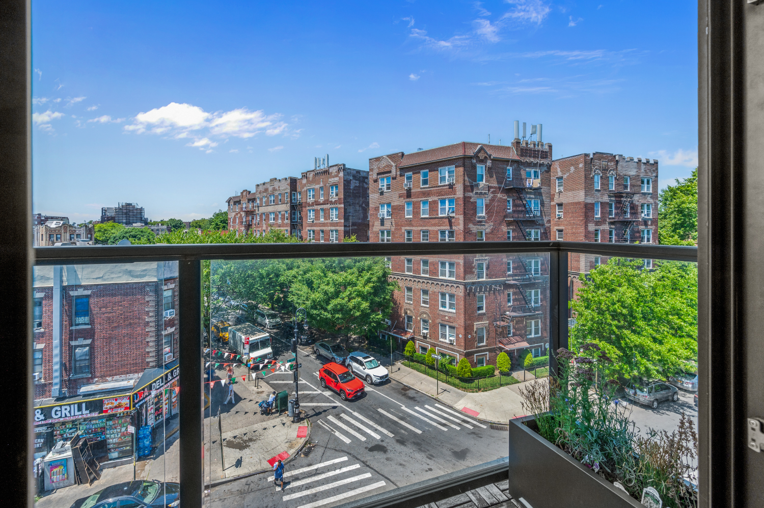 1702 NEWKIRK Avenue 5A