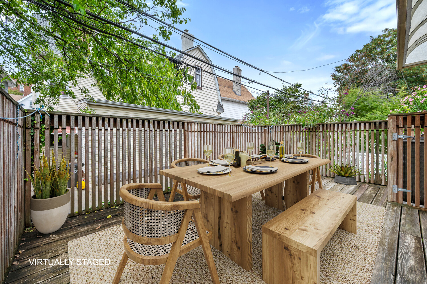309 PARKVILLE Avenue